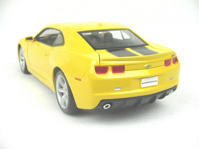 美驰图1:24 雪佛兰 变形金刚 大黄蜂 chevrolet camaro  31207 金属仿真模型 黄色