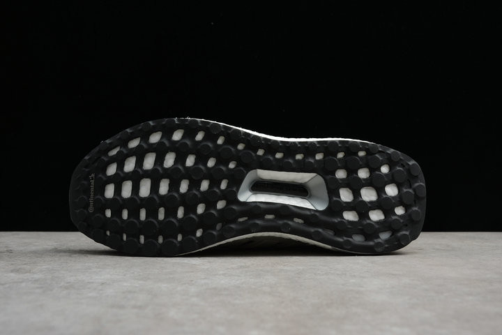 阿迪达斯/ADIDAS Ultra Boost 4.0新款男鞋UB马牌大底跑步鞋休闲运动鞋女鞋