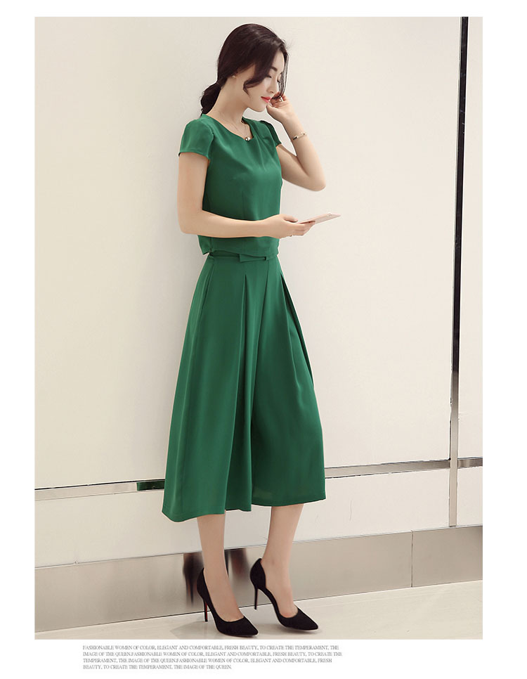 夏季新款韩版纯色气质圆领短袖修身中长款连衣裙