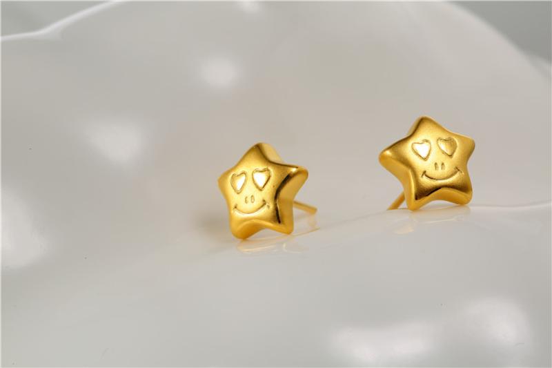 CNUTI粤通国际珠宝 黄金耳钉999足金3D硬金小星星 约1.85g