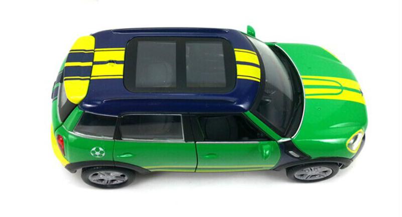 1：28宝马迷你古巴 COUNTRYMAN 合金汽车模型 2014巴西世界杯纪念限量版 带回力