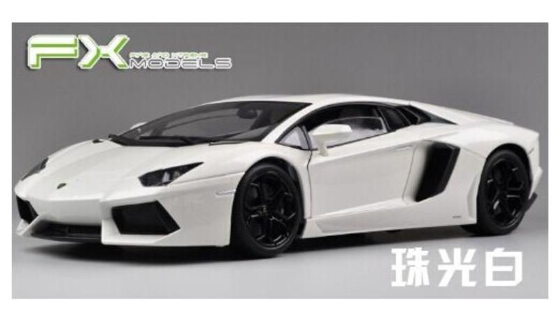 林宝坚尼 兰博基尼Aventador LP700-4合金车模 仿真车模 玩具 多色