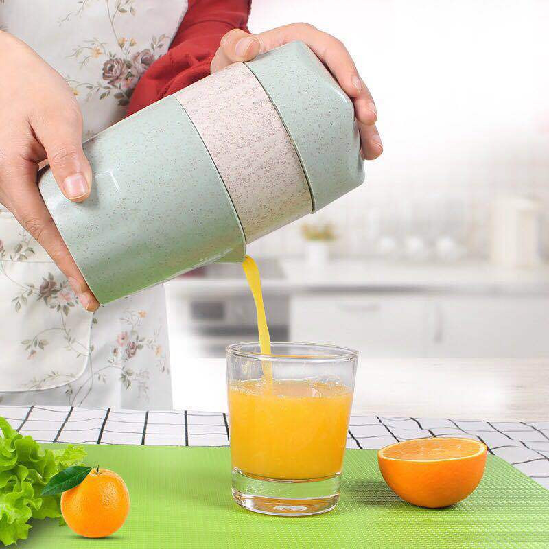 简易手动榨汁机小型便携式橙汁杯家用压榨器水果橙子柠檬榨汁器