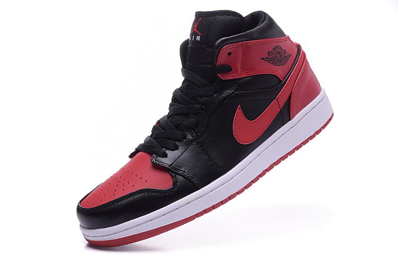 正品 NIKE 耐克 AIR JORDAN 1 MID乔丹1代篮球鞋情侣款