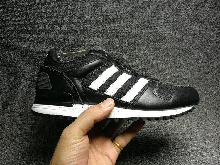 阿迪达斯ZX700男鞋三叶草跑鞋运动休闲跑步鞋S78938 78939