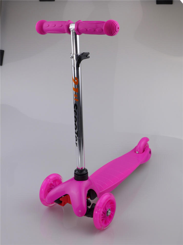 米高滑板车三轮 儿童滑板车摇摆滑行滑滑车