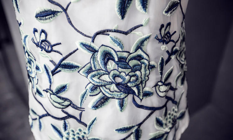 JEANE-SUNP2016夏季新款女装翻领绣花衬衣时尚韩版文艺刺绣简约白色长袖衬衫