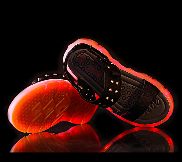 儿童凉鞋2017夏季新款童鞋USB充电灯鞋LED七彩发光凉鞋男女童凉鞋