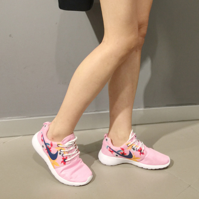 粉色新款跑步鞋女夏轻便透气运动鞋学生平底网面休闲鞋女鞋子