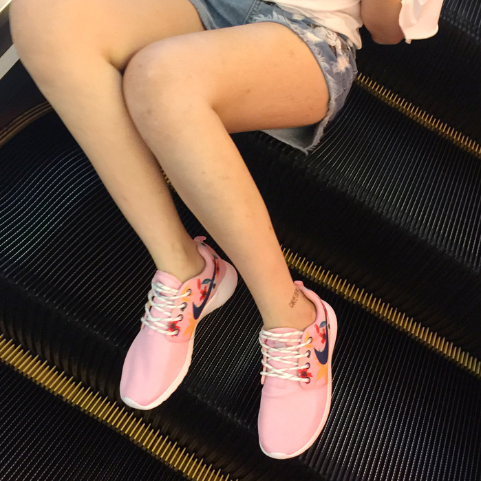 粉色新款跑步鞋女夏轻便透气运动鞋学生平底网面休闲鞋女鞋子