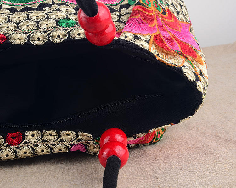 隆林民族特色女款刺绣手提包