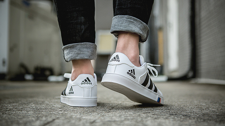  阿迪达斯Adidas VARIAL LOW SHOES 郑超同款低帮男女运动鞋休闲网面透板鞋情侣鞋