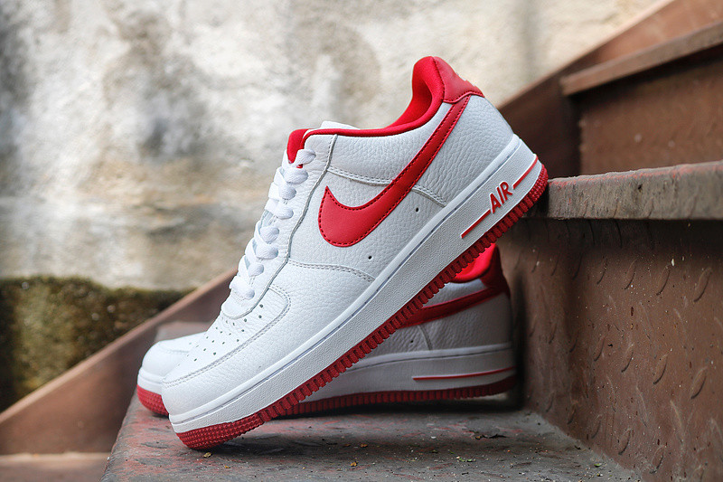 NIKE AIR FORCE 1 07 新经典复刻空军一号白红勾低帮运动休闲板鞋AA0287-101