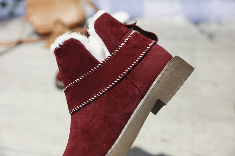 冬季新品真皮女鞋时尚圆头平跟厚绒保暖套筒舒适雪地靴棉靴子