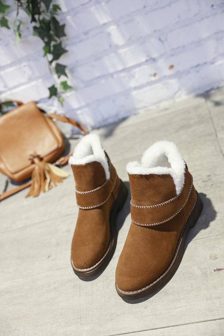 冬季新品真皮女鞋时尚圆头平跟厚绒保暖套筒舒适雪地靴棉靴子