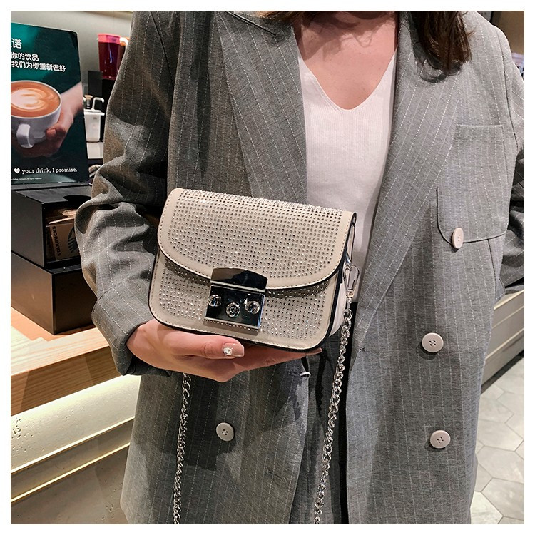 迪阿伦 2020新款女士包袋小方包单肩斜挎包磁扣时尚小包