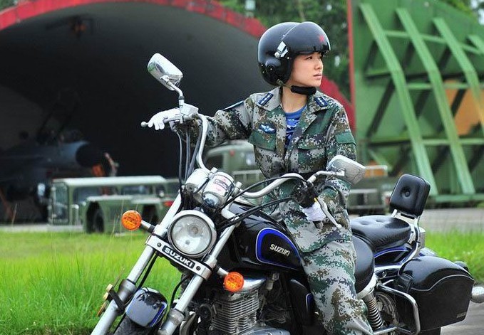 战斗机飞行员同款头盔 安全防护 军迷野战头盔摩托车头盔 飞行头盔 玻璃钢