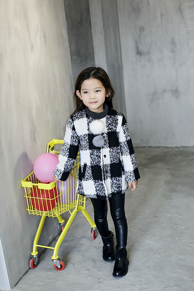 A6 2017韩版童裝冬季新款复古格子毛球呢子长袖大衣外套