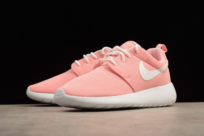 Nike Roshe One 女子樱花粉轻便休闲运动跑步鞋 511882-610