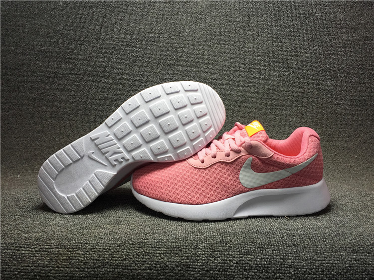 耐克/NIKE  ROSHERUN NIKE TANJUN SE女子运动休闲鞋812655-600