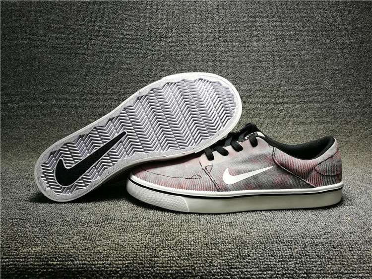 Nike耐克SB PORTMORE II SOLAR CNVS男女滑板帆布板鞋 723874-011