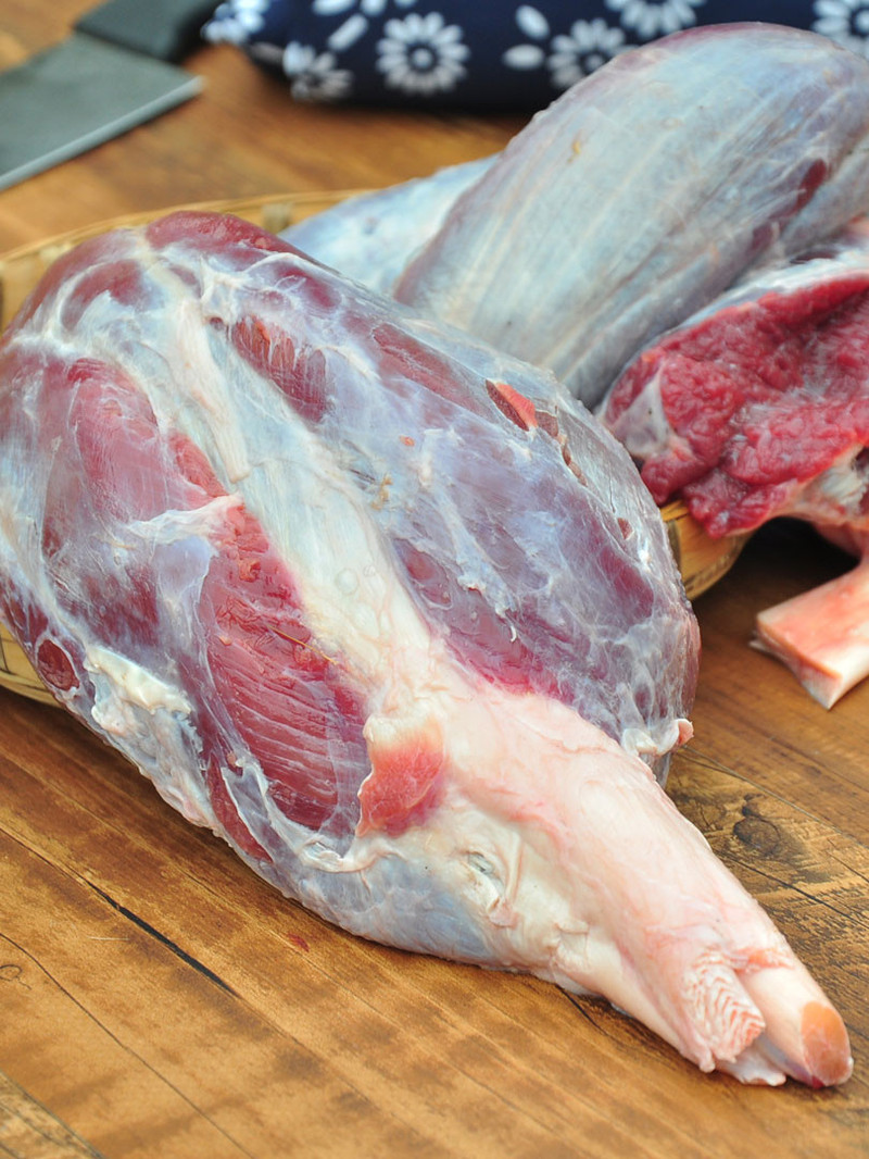 阿坝草原牦牛肉新鲜现杀 生牦牛牛肉里脊后腿腱子肉，青藏高原特产