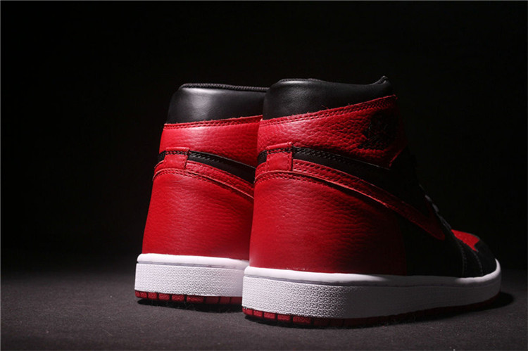 耐克Air Jordan 1 Mid AJ1乔丹一代男女篮球鞋运动鞋皮面透气 555088-001