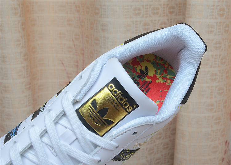 Adidas Superstar 三叶草贝壳头板鞋 男女针孔休闲运动鞋布面黑白皮面金标 BB1428