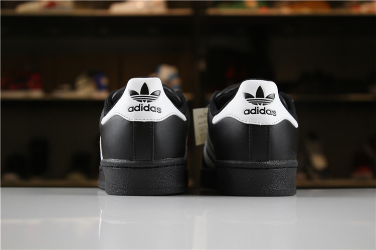 Adidas Superstar 三叶草贝壳头板鞋 男女针孔休闲运动鞋布面黑白皮面金标 BB1428