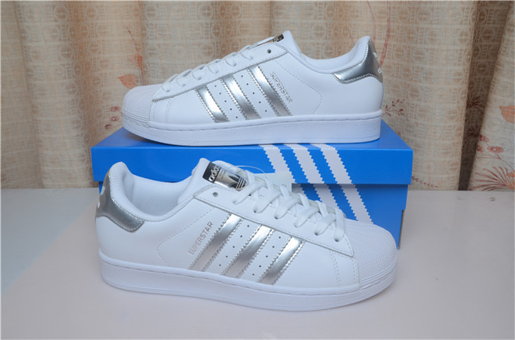 Adidas Superstar 三叶草贝壳头板鞋 男女针孔休闲运动鞋布面黑白皮面金标 BB1428