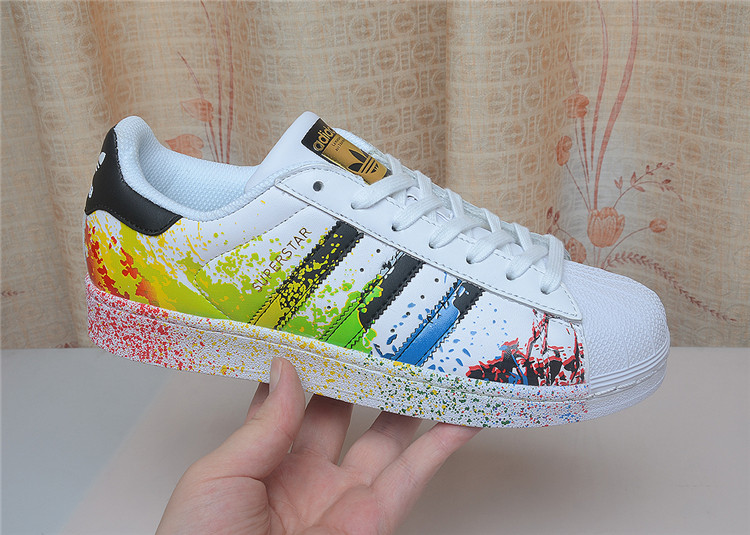 Adidas Superstar 三叶草贝壳头板鞋 男女针孔休闲运动鞋布面黑白皮面金标 BB1428