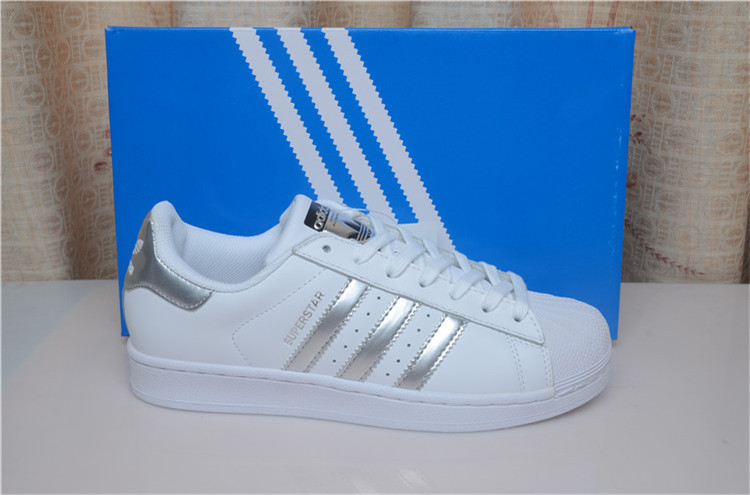 Adidas Superstar 三叶草贝壳头板鞋 男女针孔休闲运动鞋布面黑白皮面金标 BB1428