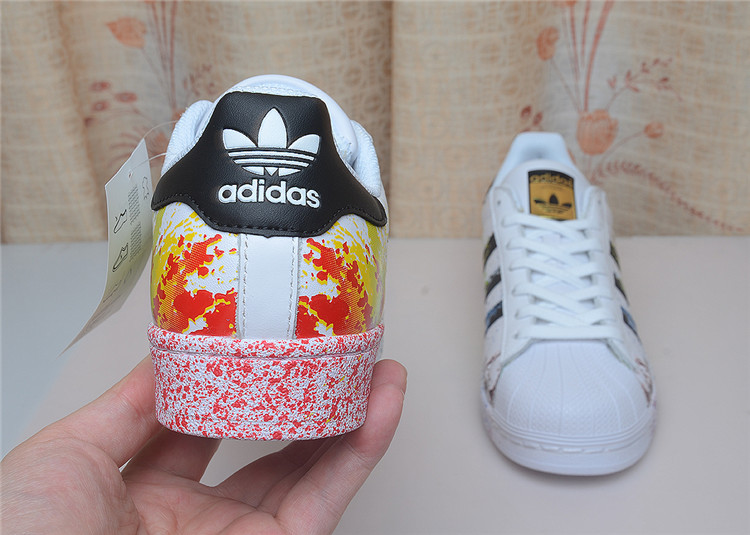 Adidas Superstar 三叶草贝壳头板鞋 男女针孔休闲运动鞋布面黑白皮面金标 BB1428