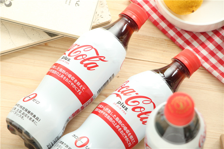 日本进口可口可乐Plus网红吸脂可乐汽水饮料 白色瓶无糖零0脂低卡 470ml  2瓶装
