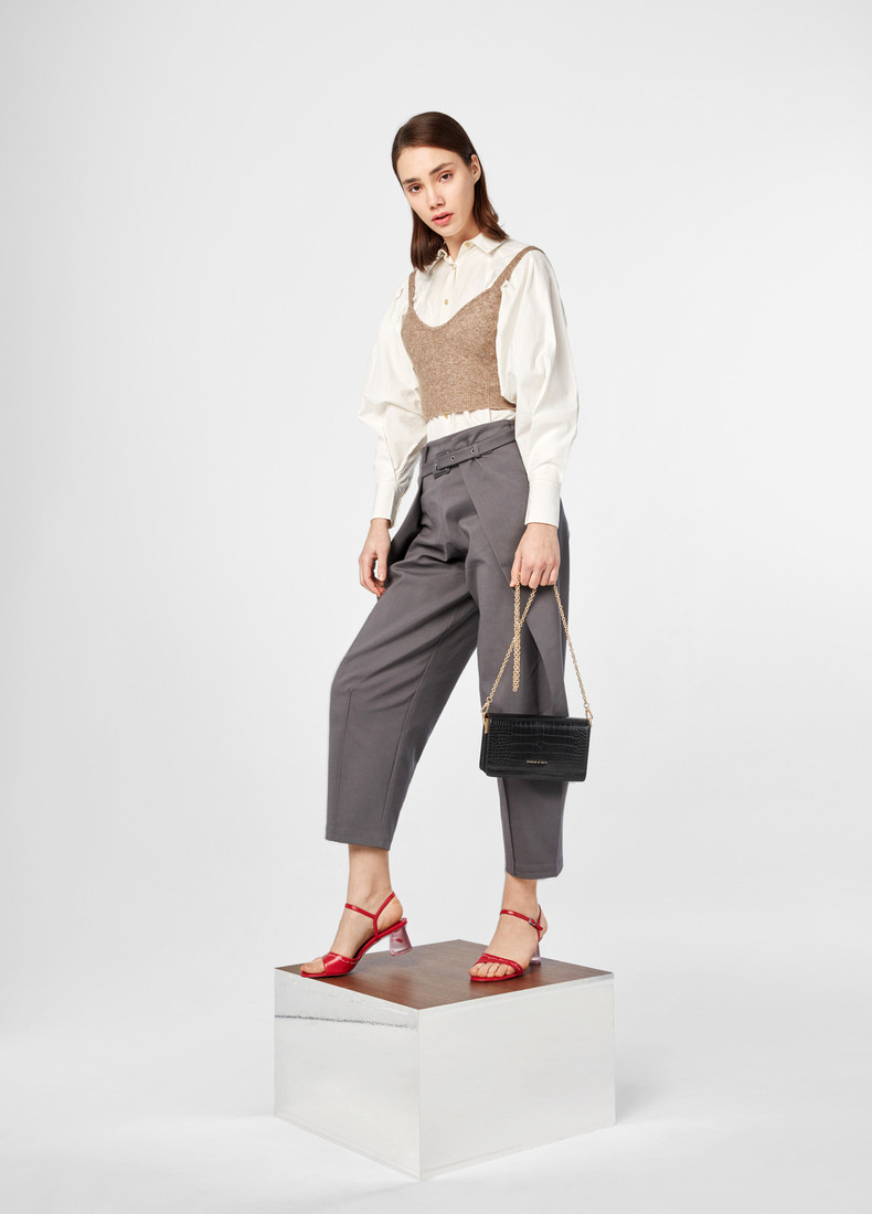 CHARLES &amp; KEITH 小ck包 女士压纹包面饰翻盖斜背包CK2-70840200-2