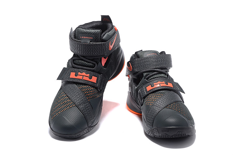耐克/NIKE Lebron Soldier 士兵9代 高帮拼色网面透气休闲运动鞋跑步鞋篮球鞋女款