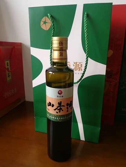 广西环江伍香源。纯正山茶油原味油500ml