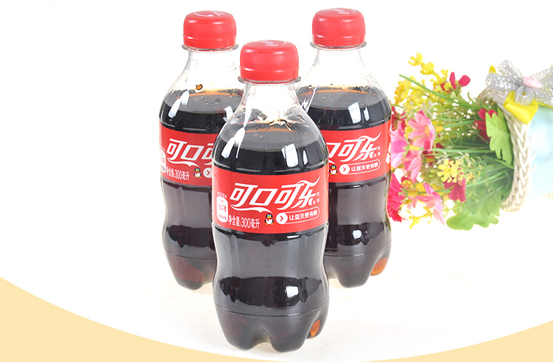 可口可乐300ml*8瓶碳酸饮料可乐汽水饮品迷你瓶装
