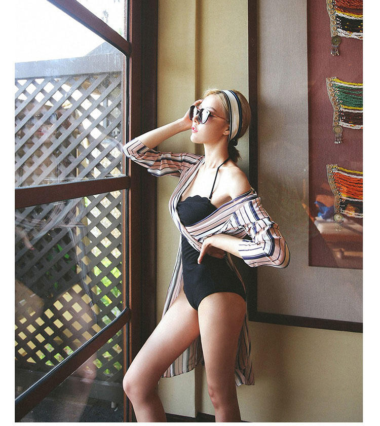 韩版新款小胸聚拢三角泳装 保守遮肚修身显瘦复古波点连体泳衣女