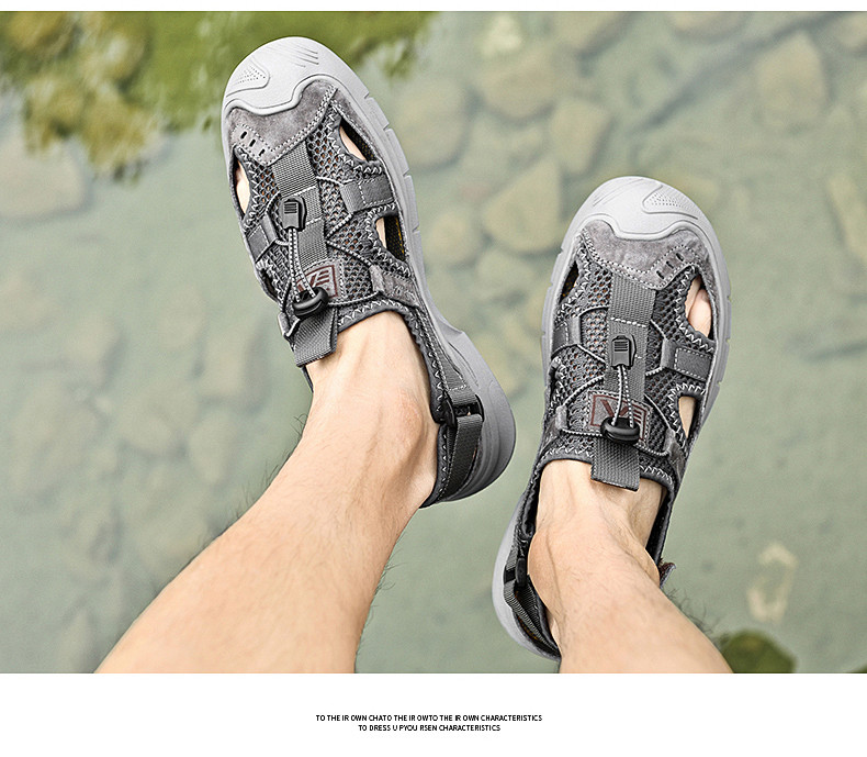 夏季新款洞洞沙滩鞋男士休闲外穿网面镂空透气包头户外运动凉鞋子