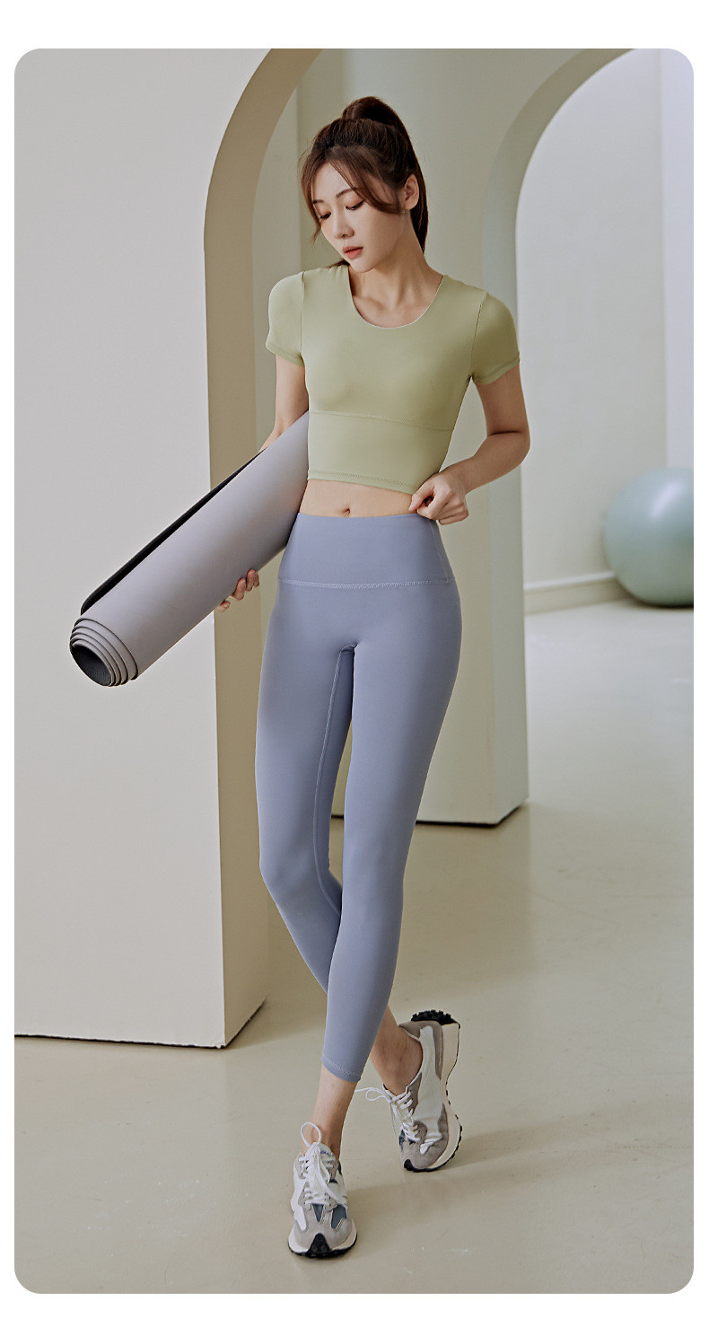 verhouse  裸感交叉运动T恤女新款短款露脐瑜伽服带胸垫速干跑步衣