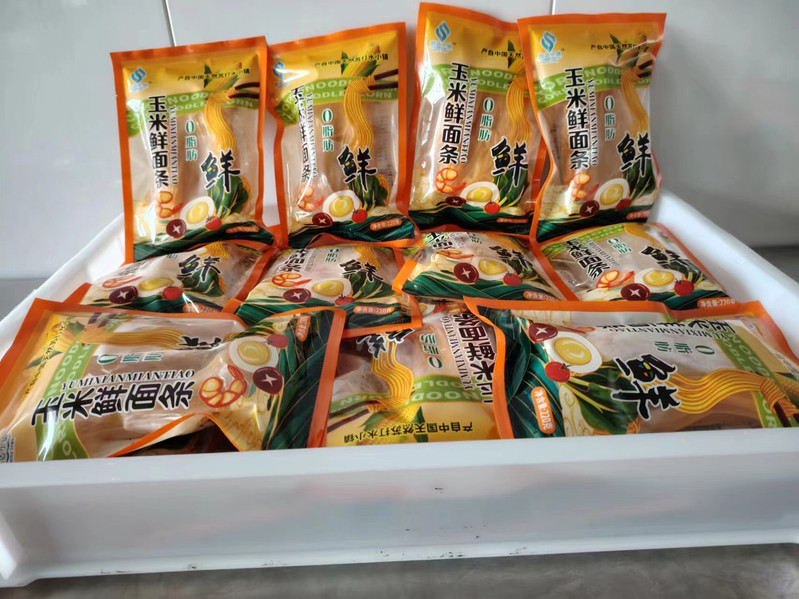 舒达小镇 东北黑土地玉米鲜面条2.5kg/箱