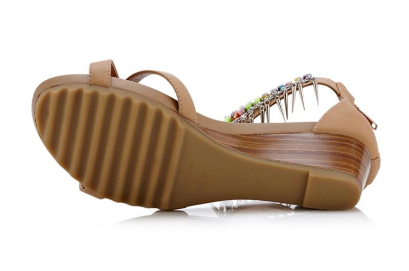 Juyi/巨一 2013夏季新品金属装饰休闲舒适坡跟名族风包跟凉鞋子102321032