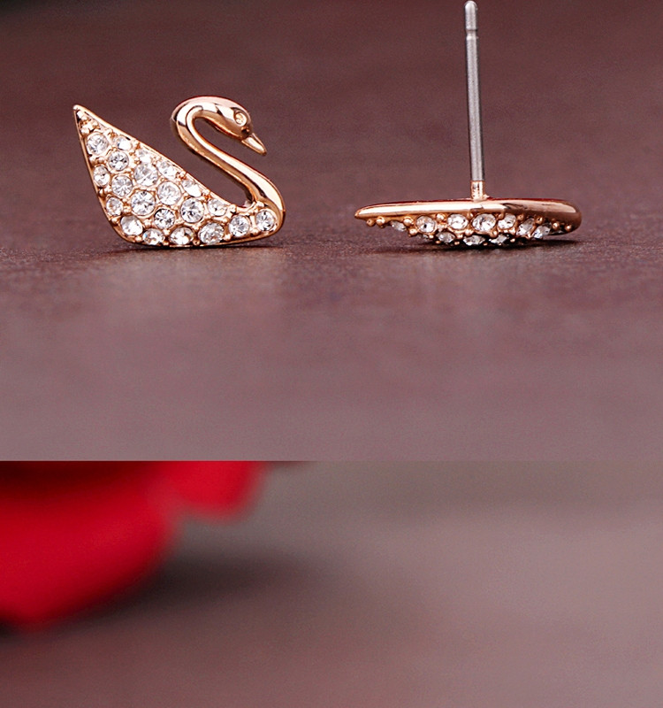 施华洛世奇（Swarovski） 镀玫瑰金色天鹅 Swan 耳钉 5144289