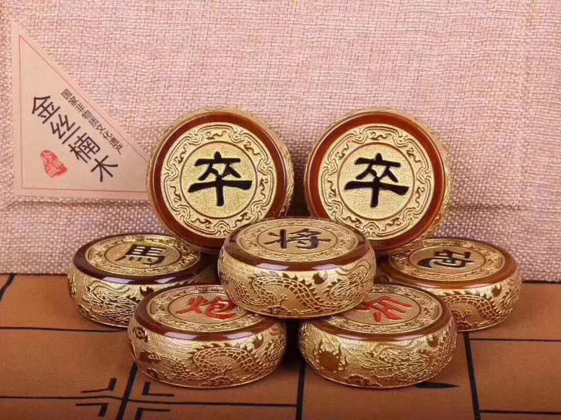 双龙戏珠土豪金中国象棋5.8大号实木象棋小叶桢楠木质高档礼品套装