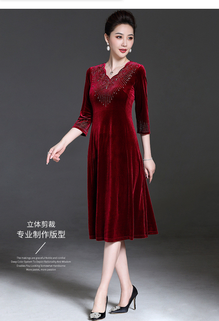 施悦名 新款V领红色丝绒中年高贵妈妈装连衣裙旗袍