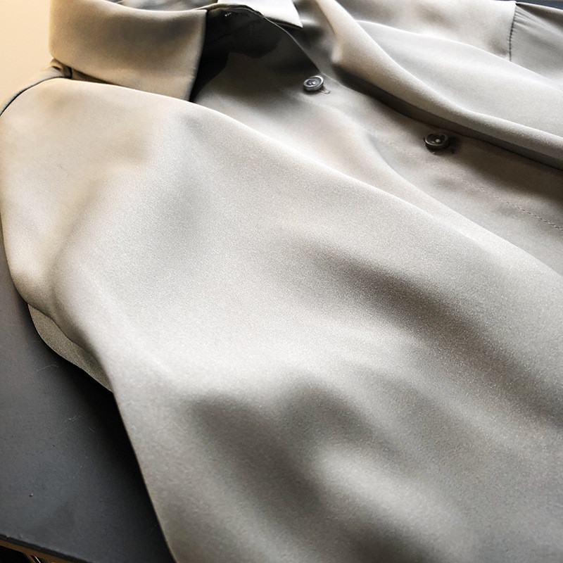 施悦名 缎面雪纺衬衫女2020春装设计感小众轻熟纯色垂感绸缎上衣630C