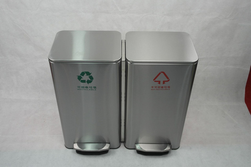 汤河店 分类回收垃圾桶不锈钢户外双桶脚踏分类垃圾桶