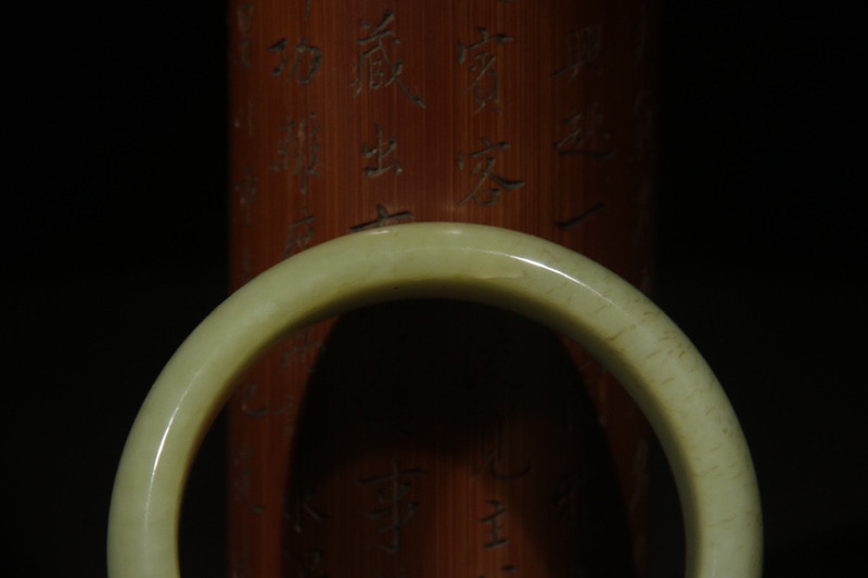 汤河店 和田玉 扁条形 手镯规格：条粗2.2cm 内径6.1cm 重96克