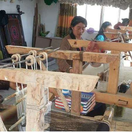 西藏特产  山南措美纯手工羊毛围巾  2.3米*0.2米